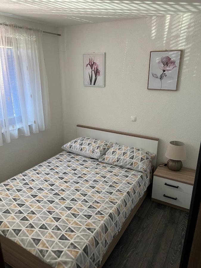 Room In Otocac Helena Exteriér fotografie