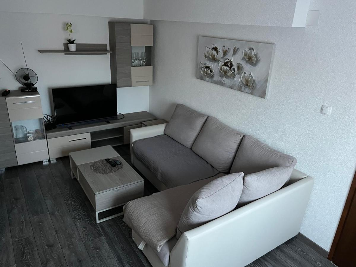 Room In Otocac Helena Exteriér fotografie
